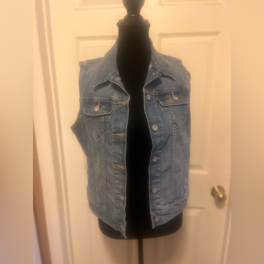 Levi’s Denim Jean Vest size-Large